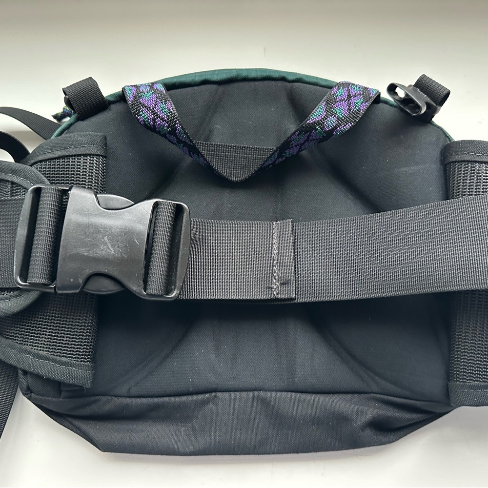 MEI Mountain Equipment Inc waist fanny pack. - Picture 2 of 11